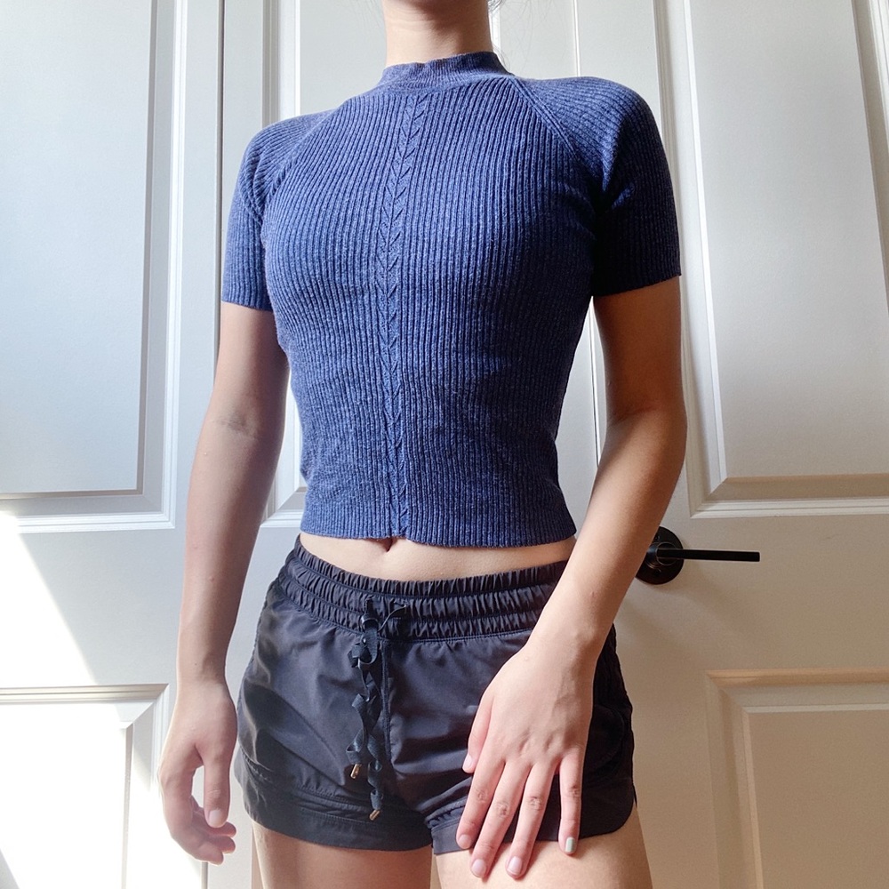 Short-Sleeved Mock Neck Navy Knit Sweater